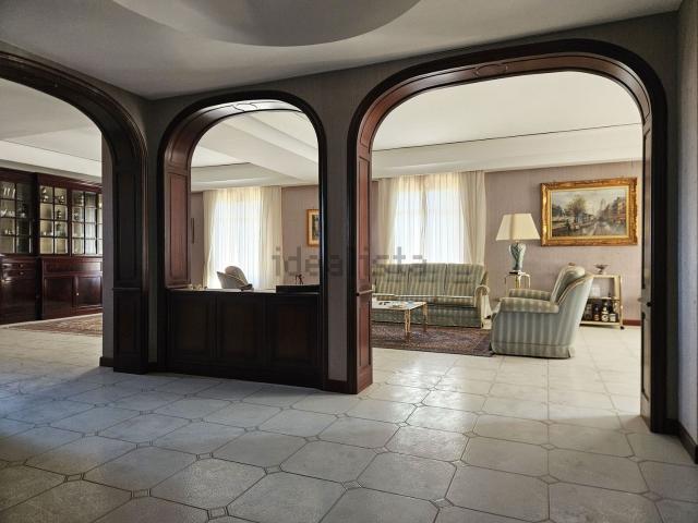 Appartamento in vendita a Belvedere, Falcone