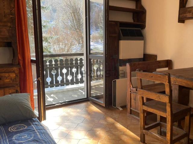 Appartamento in vendita a Rivets, Piemonte