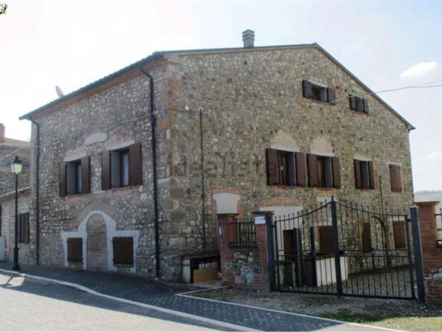 Appartamento in vendita a Proceno, Lazio