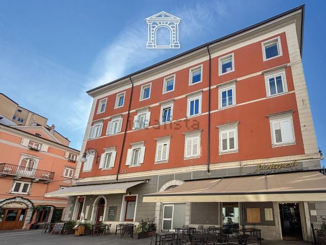Appartamento in vendita a Città Nuova-Barriera Nuova-San Vito-Città Vecchia, Villa Opicina