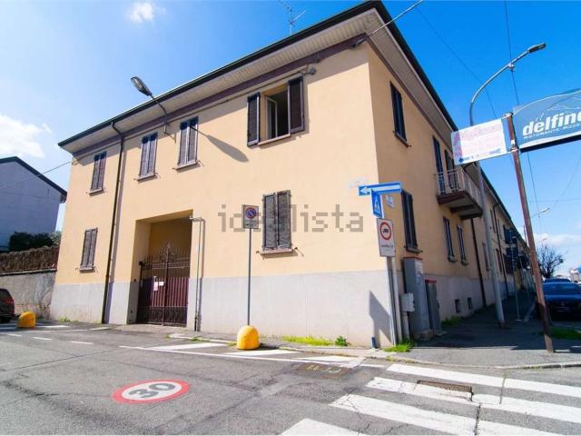 Appartamento in vendita a Barlassina, Lombardia