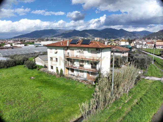 Appartamento in vendita a Uzzano, Uzzano E Castello