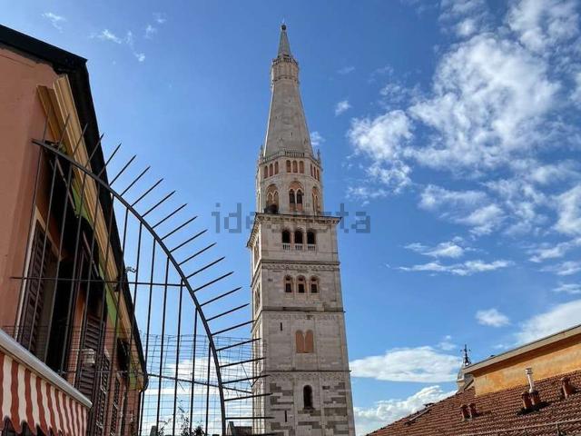 Attico in vendita a Centro Storico, Modena
