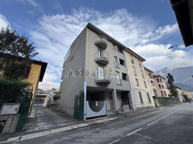 Appartamento in vendita a Caleotto, Lecco
