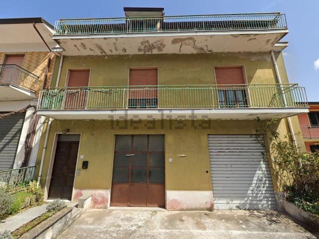 Appartamento in vendita a Montella, Campania