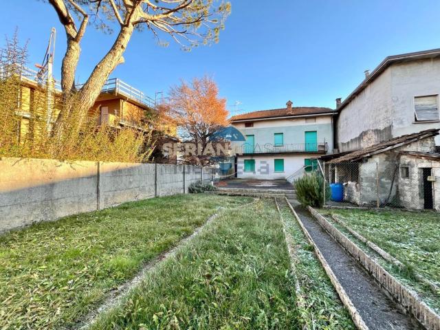 Appartamento in vendita a Vertova, Lombardia