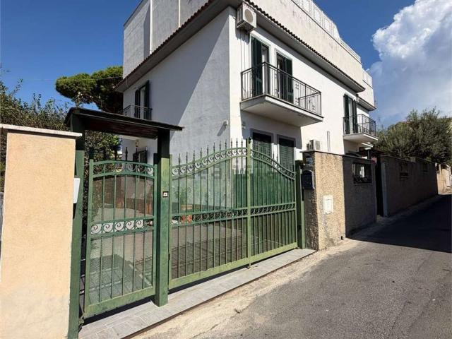 Attico in vendita a Borgo Odescalchi, Civitavecchia