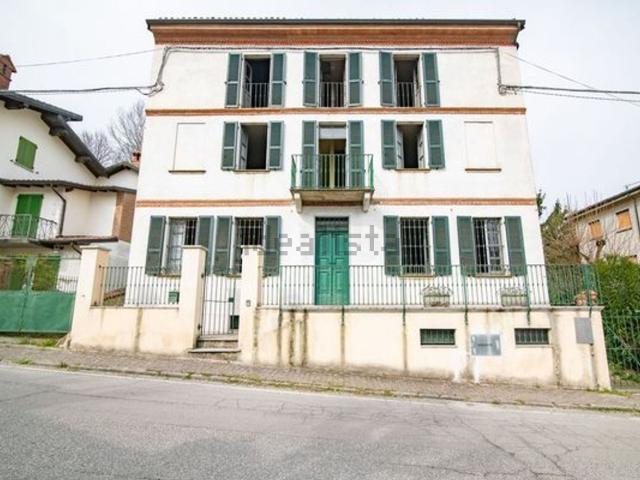 Appartamento in vendita a Castana, Lombardia