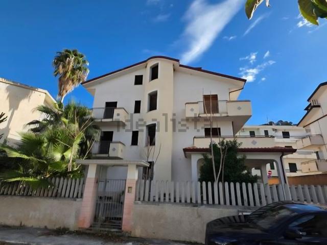 Appartamento in vendita a Calabria, Cosenza