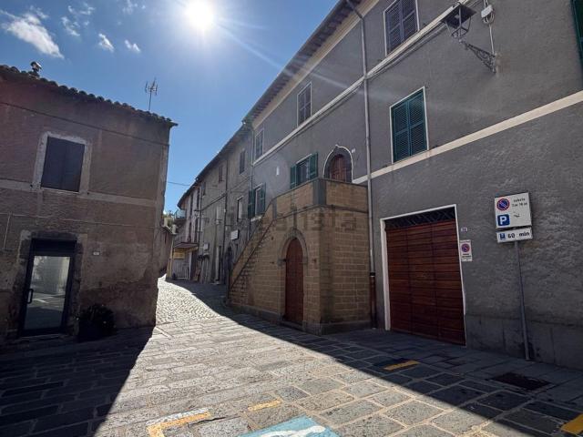 Appartamento in vendita a Gradoli, Lazio