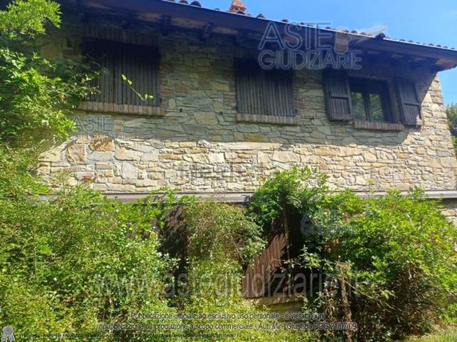 Appartamento in vendita a Vernasca, Reggio Emilia