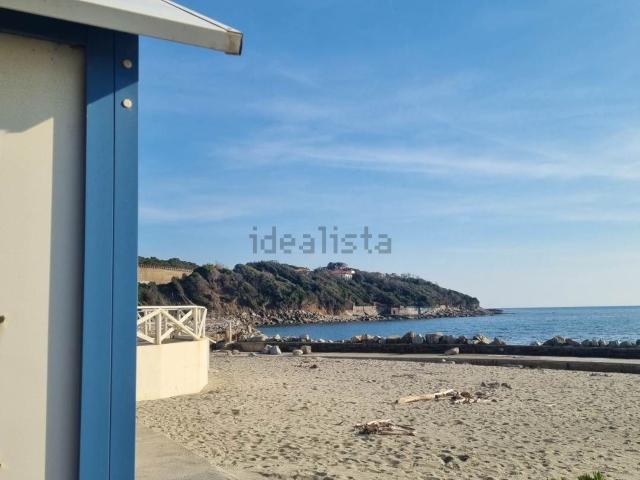 Appartamento in vendita a Quercianella, Livorno