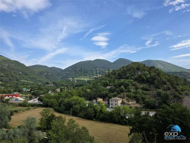 Appartamento in vendita a Sant'anatolia Di Narco, Umbria