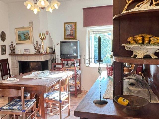 Appartamento in vendita a Tarano, Rieti