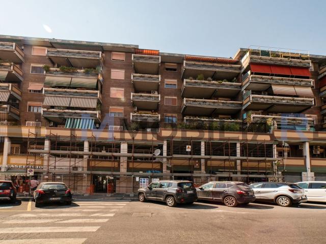 Appartamento in vendita a Municipio Roma VIII, Roma Capitale