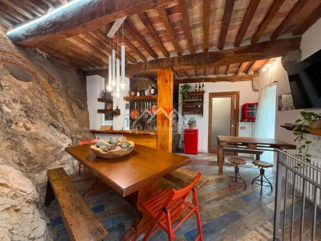 Appartamento in vendita a Castelnuovo di Val di Cecina, Pisa
