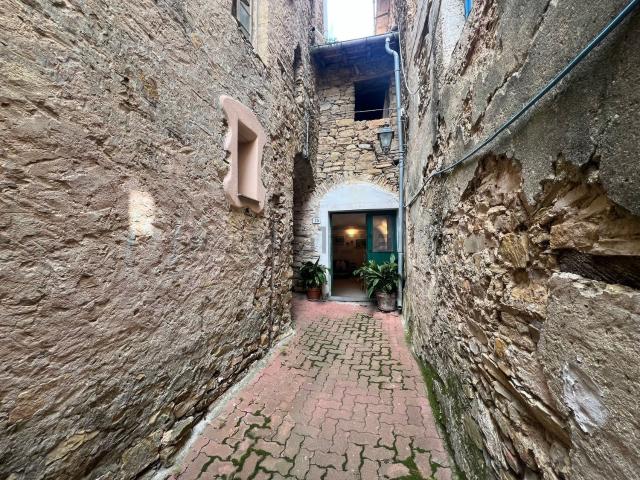 Appartamento in vendita a Pietrabruna, Liguria