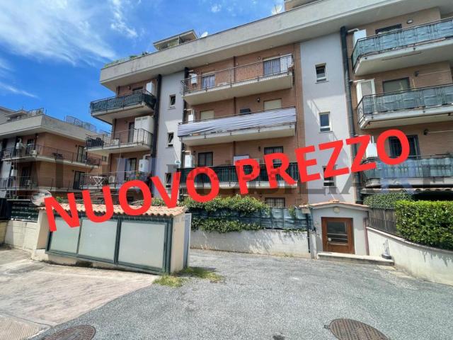 Appartamento in vendita a Campolimpido, Roma Capitale