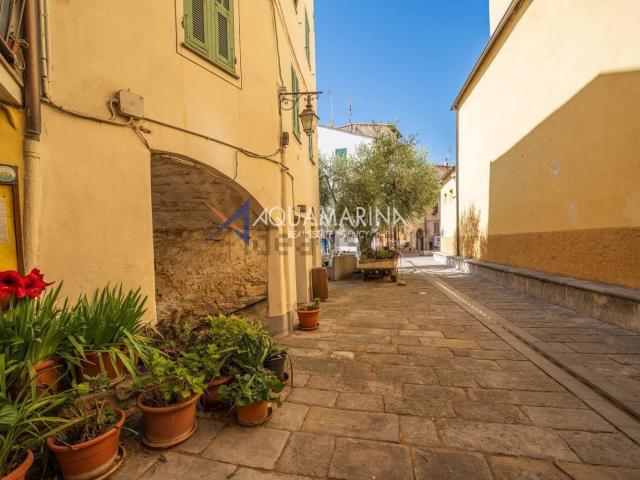 Appartamento in vendita a Vallebona, Liguria