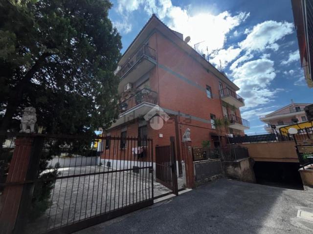 Appartamento in vendita a Romanina, Roma