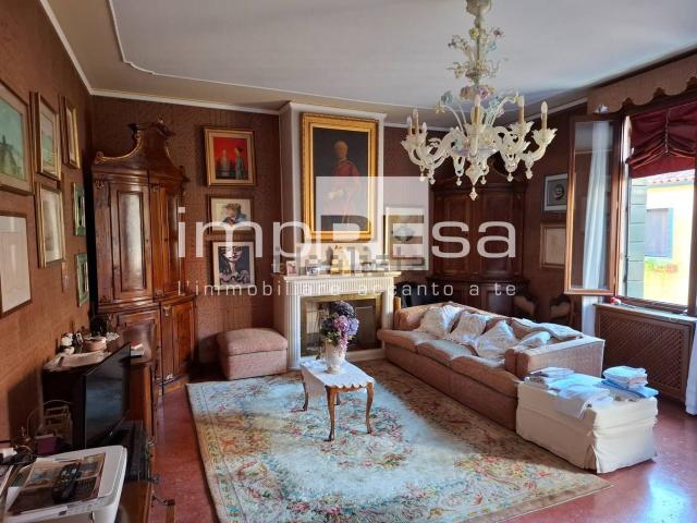 Appartamento in vendita a Venezia-Murano-Burano, Venezia