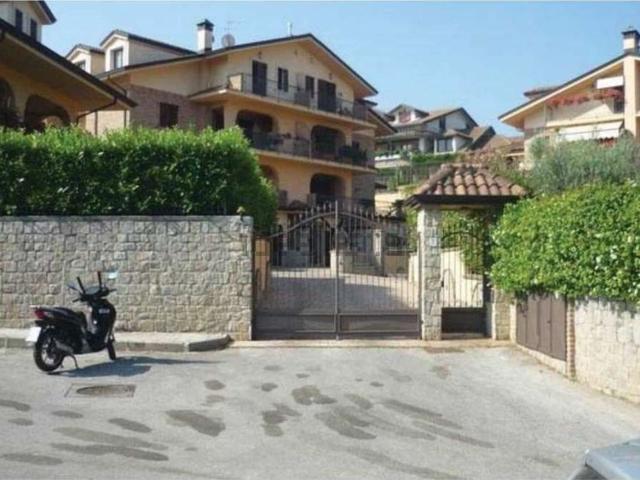 Appartamento in vendita a Partenio, Avellino