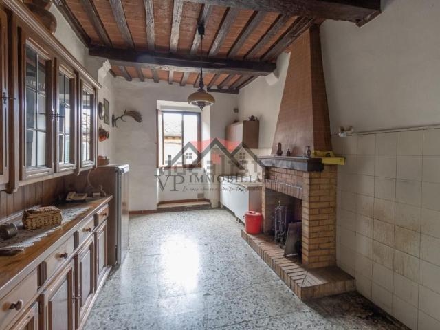 Appartamento in vendita a Radicondoli, Toscana