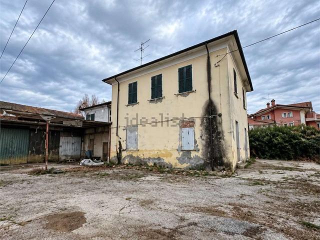 Appartamento in vendita a Quercioli, Massa