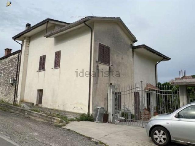 Appartamento in vendita a Vallemaio, Lazio