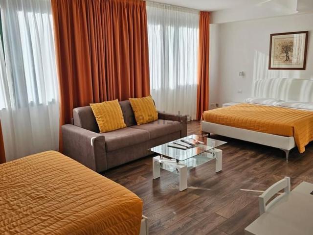 Appartamento in vendita a Como, Lombardia