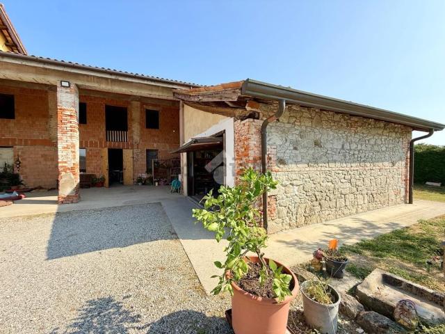 Appartamento in vendita a Rovolon, Veneto