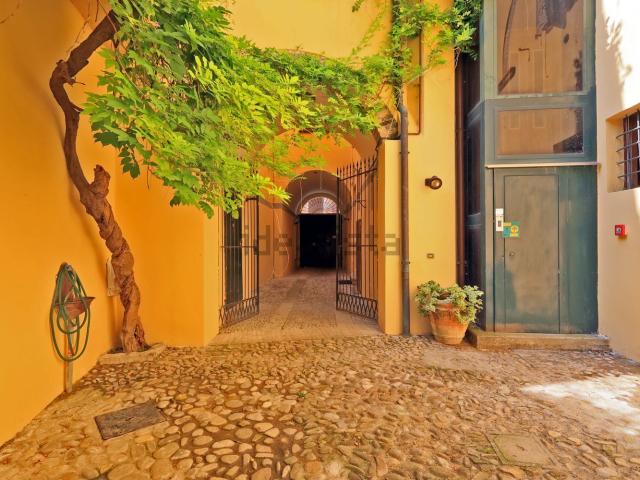 Appartamento in vendita a San Prospero città, Re