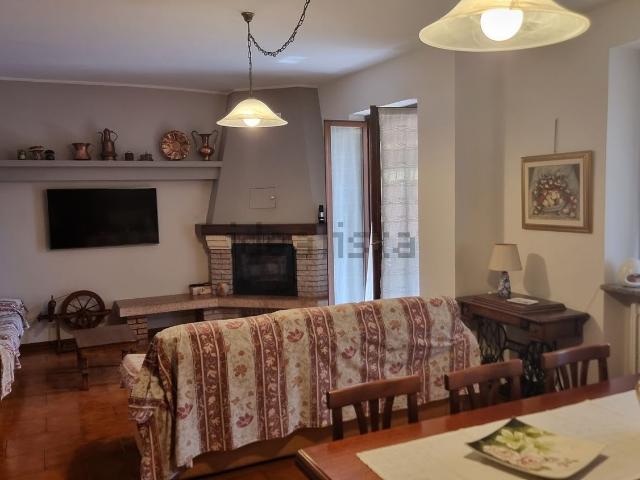 Appartamento in vendita a Valdarno, Albizzate