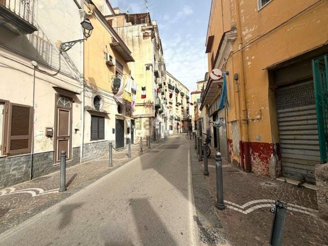 Appartamento in vendita a Portici, Campania