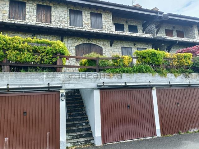 Appartamento in vendita a San Fermo, Grone
