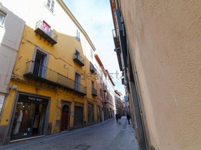 Appartamento in vendita a Viterbo, Lazio