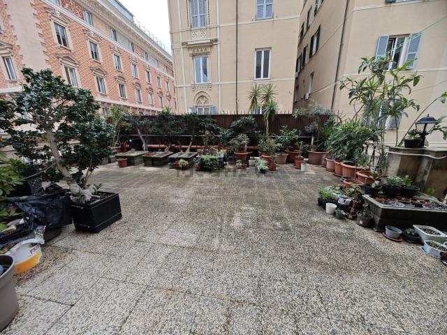 Appartamento in vendita a Centro Est, Serra Riccò