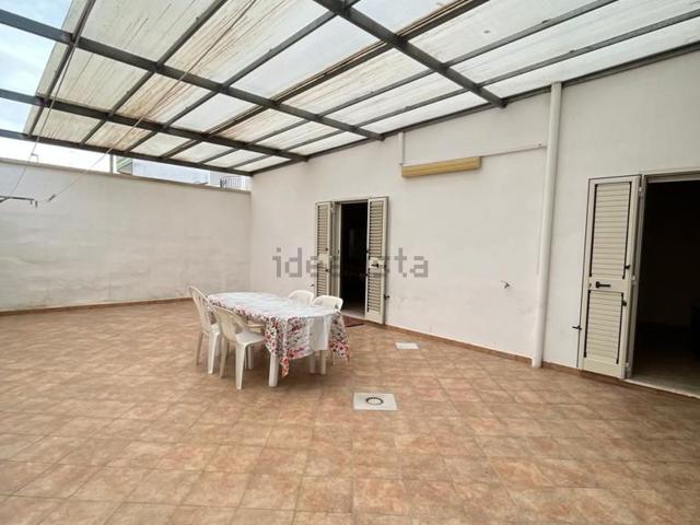 Appartamento in vendita a Veglie, Lecce