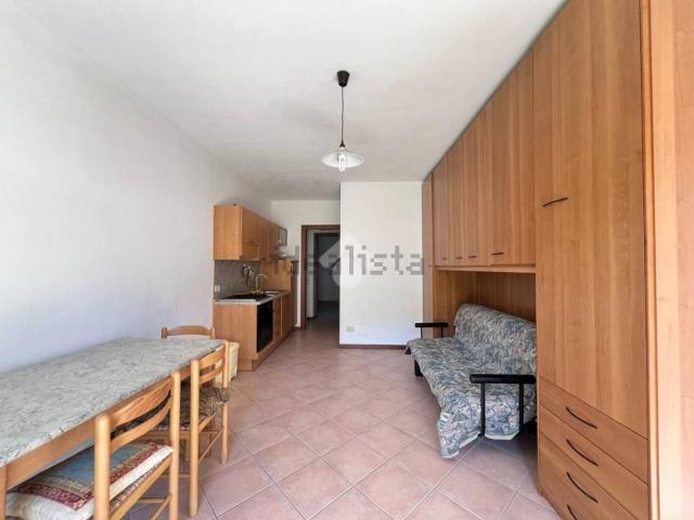 Appartamento in vendita a Oneta, Lombardia