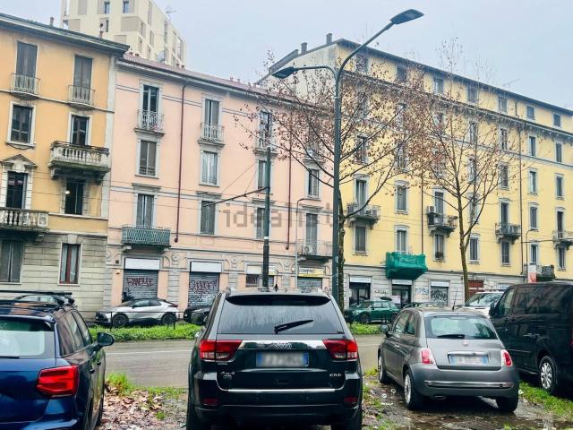 Appartamento in vendita a Municipio 8 di Milano, Milano