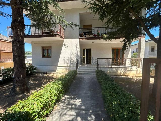 Appartamento in vendita a Paese Alto, Marche
