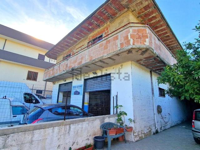 Appartamento in vendita a Mondragone, Campania