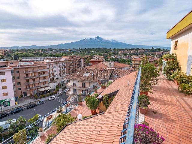 Attico in vendita a Loreto, Acireale