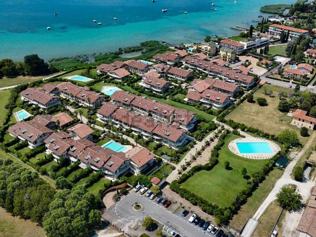 Appartamento in vendita a Sirmione, Lombardia