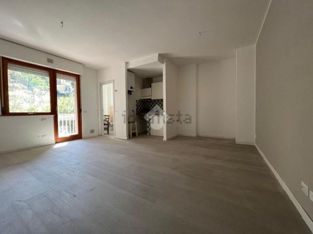 Appartamento in vendita a Sant'Erminio, Cenerente