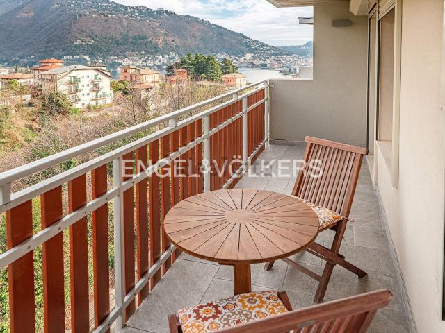 Appartamento in vendita a Sagnino, Como