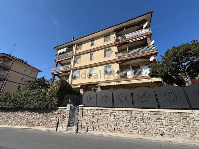 Appartamento in vendita a Borghetto San Nicolò, Bordighera
