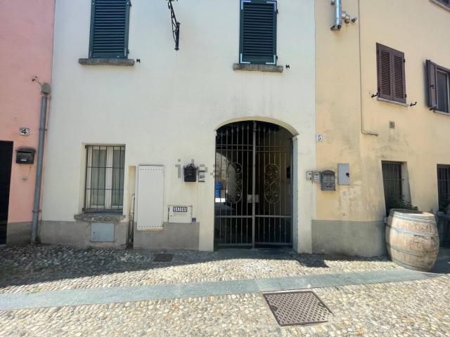 Appartamento in vendita a Galbiate, Lombardia