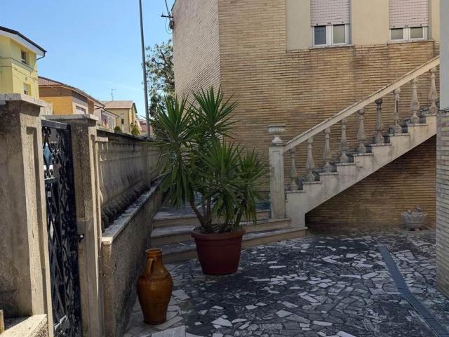 Appartamento in vendita a Sant'Agostino, Marche