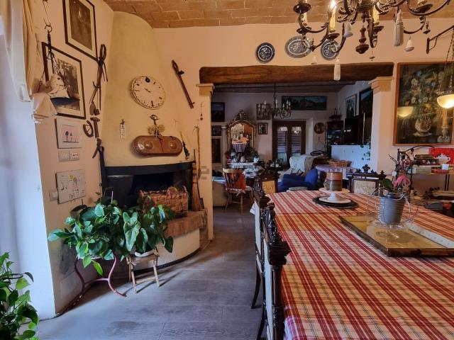 Appartamento in vendita a Murlo, Toscana